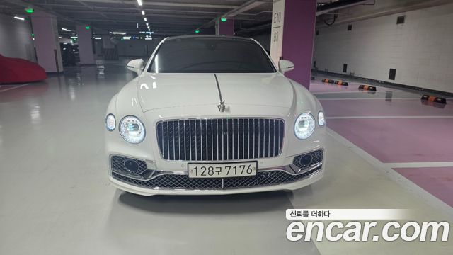 Bentley Flying Spur 3-го поколения 4.0 - фото 0