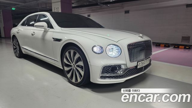 Bentley Flying Spur 3-го поколения 4.0 - фото 2
