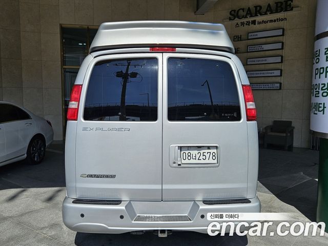Chevrolet Express Van 6.0 - фото 3