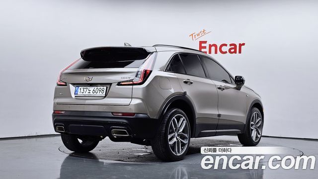 Cadillac XT4 2.0 Sport AWD - фото 1