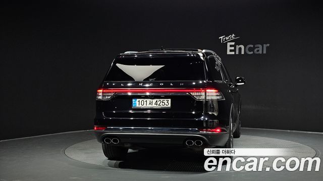 Lincoln Aviator 2-го поколения 3.0 Reserve AWD - фото 3