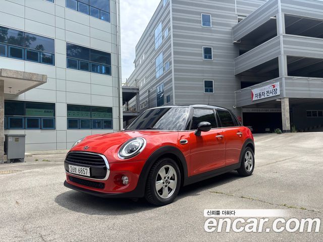 Mini Cooper 5Door Standard 3rd - фото 0