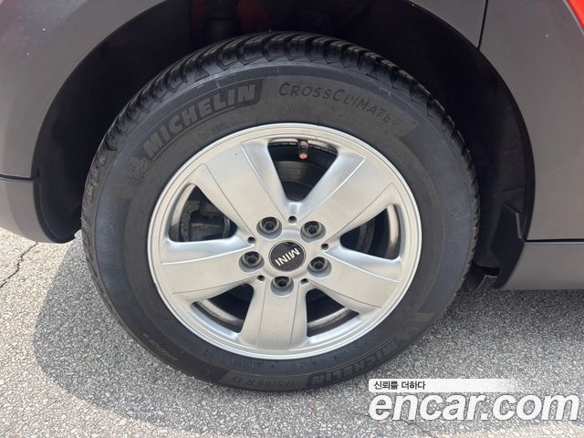 Mini Cooper 5Door Standard 3rd - фото 4