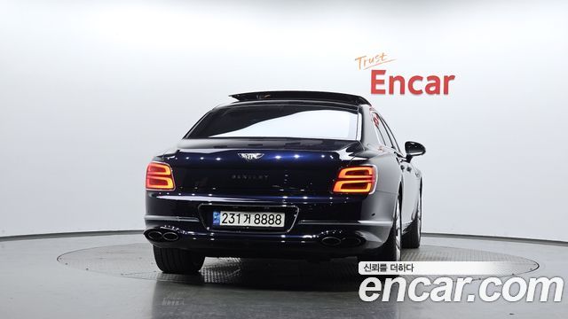 Bentley Flying Spur 3-го поколения 4.0 - фото 2