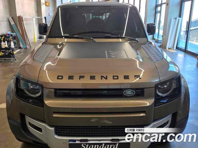 Land Rover Defender L663 110 D250 SE - фото 2