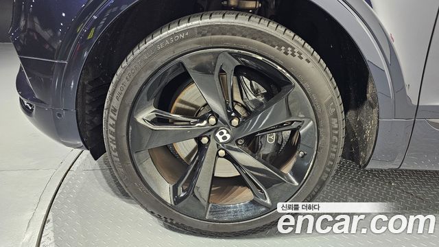 Bentley Bentayga 6.0 W12 - фото 4
