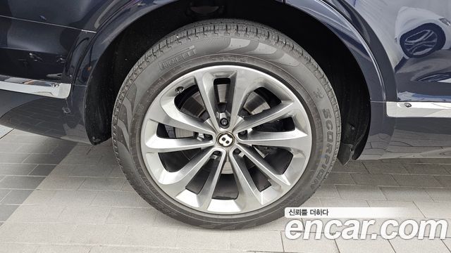 Bentley Bentayga 4.0 V8 - фото 4