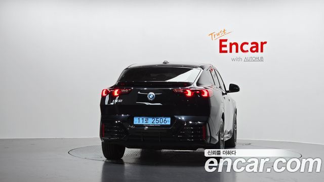 BMW iX2 U10 eDrive 20 M Sport - фото 2