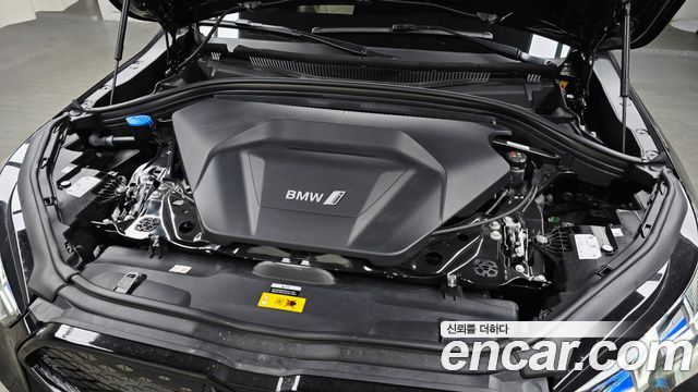 BMW iX2 U10 eDrive 20 M Sport - фото 4