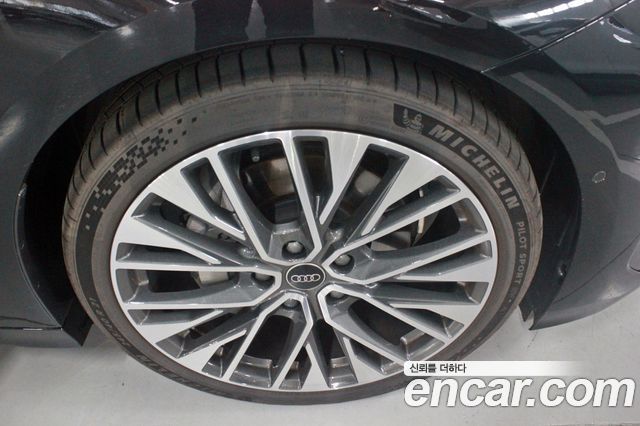Audi A6 e-Tron Performance Advanced - фото 4