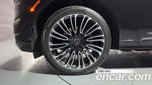 Lincoln Aviator 2-го поколения 3.0 Black Label AWD - фото 4