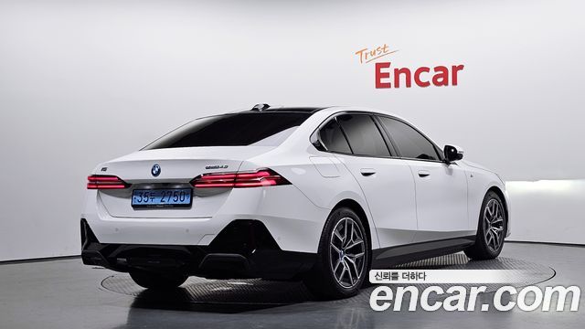 BMW i5 G60 eDrive 40 M Sport - фото 1