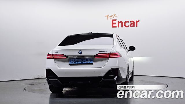 BMW i5 G60 eDrive 40 M Sport - фото 3