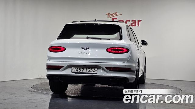 Bentley Bentayga 4.0 V8 Base - фото 3