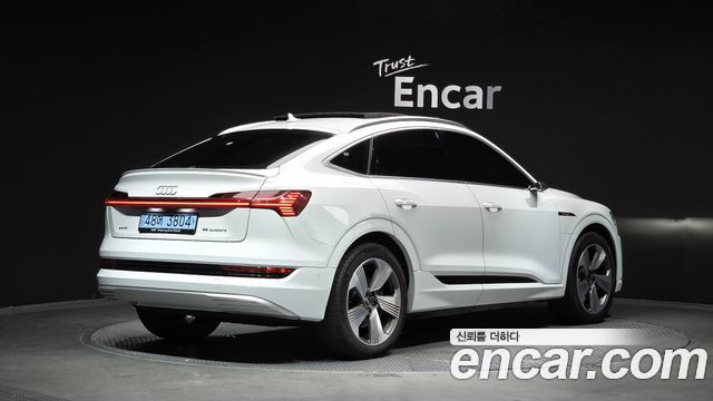 Audi e-Tron 55 Quattro Sportback - фото 1