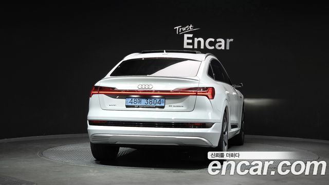 Audi e-Tron 55 Quattro Sportback - фото 3
