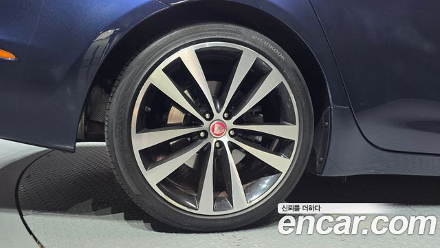 Jaguar XJ 3.0D XJ50 LWB X351 - фото 4