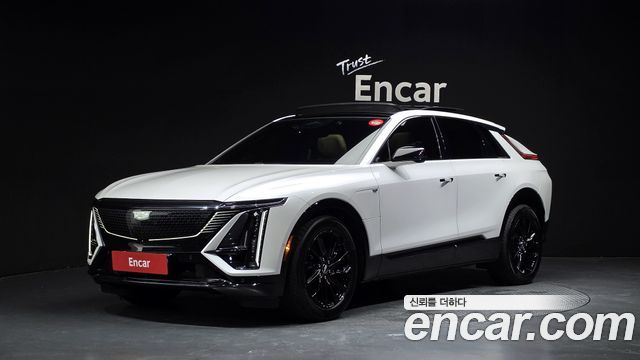 Cadillac Lyriq Sport - фото 0