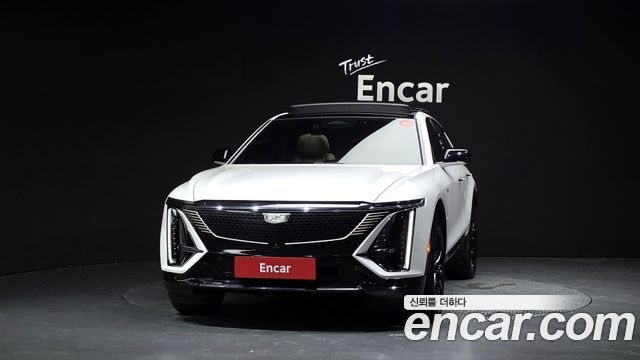 Cadillac Lyriq Sport - фото 2