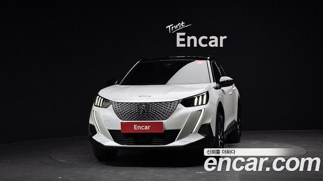 Peugeot 2008 2-го поколения EV GT - фото 2