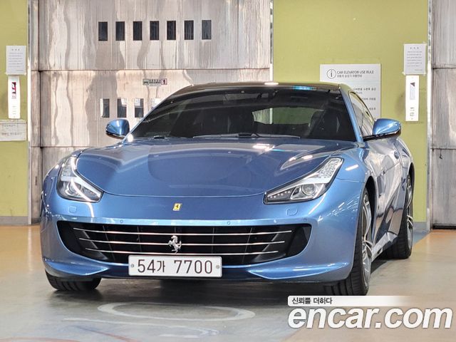 Ferrari GTC4 Lusso 6.3 V12 - фото 0