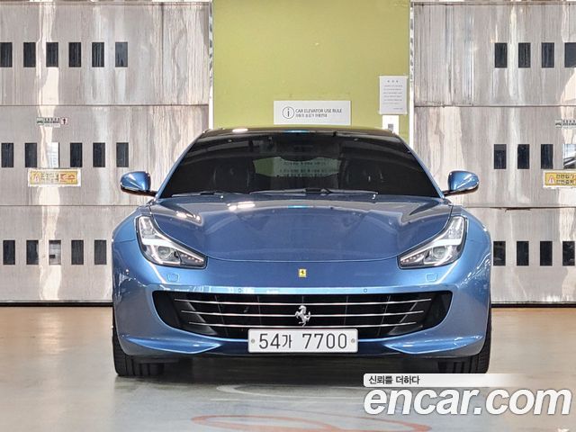 Ferrari GTC4 Lusso 6.3 V12 - фото 2