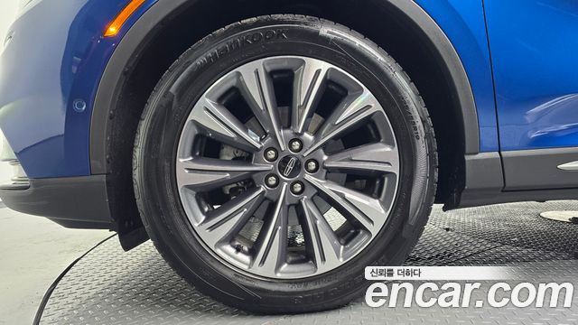 Lincoln Corsair 2.0 Reserve AWD - фото 3