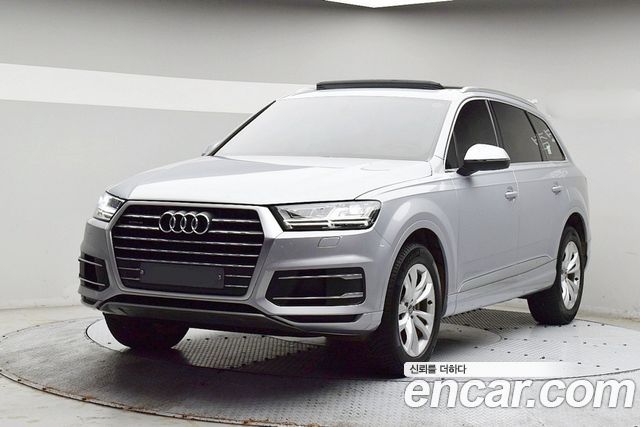 Audi Q7 45 TFSI Quattro - фото 0