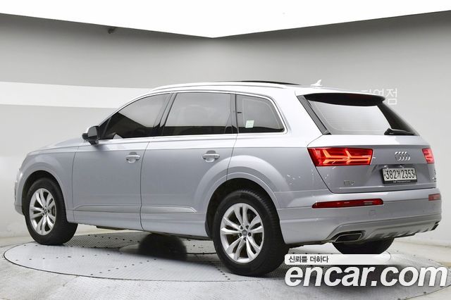 Audi Q7 45 TFSI Quattro - фото 1