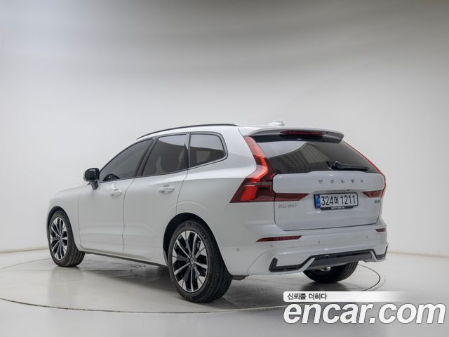 Volvo XC60 2-го поколения B5 Ultra Dark Air Sus - фото 3
