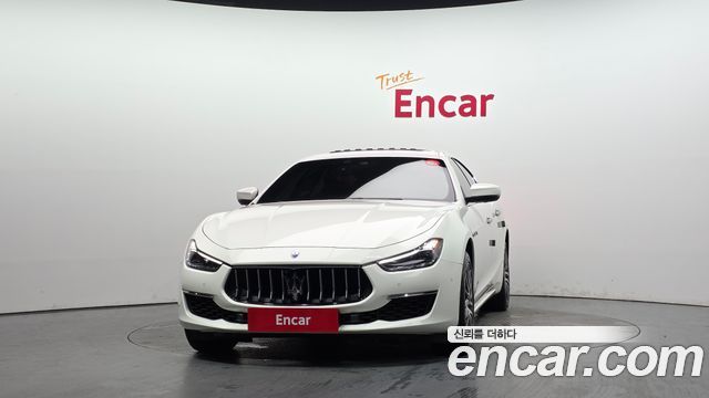 Maserati Ghibli 3.0S Q4 GranLusso 3rd - фото 2
