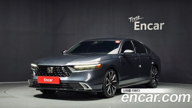 Honda Accord 11-го поколения 2.0 Hybrid Touring - фото 0
