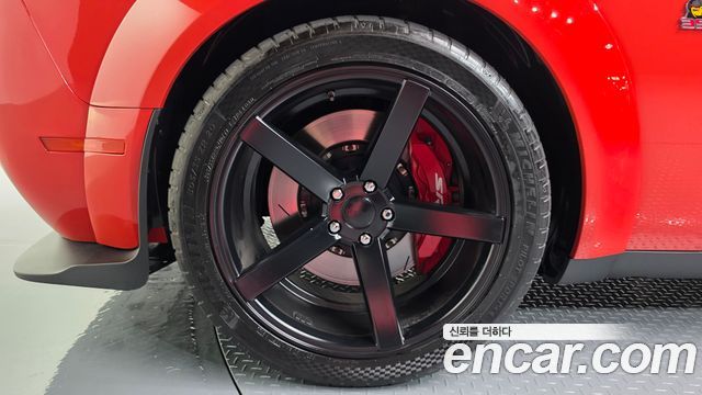 Dodge Challenger 6.4 - фото 4