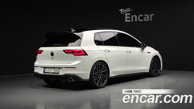 Volkswagen Golf 8-го поколения 2.0 GTI - фото 1