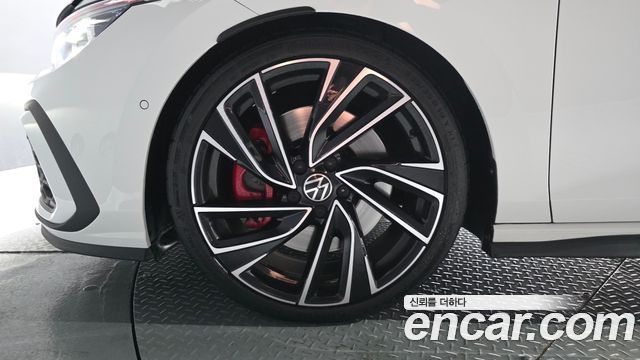 Volkswagen Golf 8-го поколения 2.0 GTI - фото 4