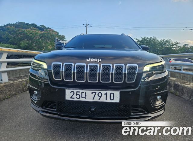 Jeep Cherokee KL 2.4 Longitude High AWD - фото 1