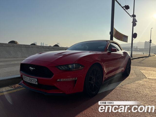 Ford Mustang Convertible - фото 2