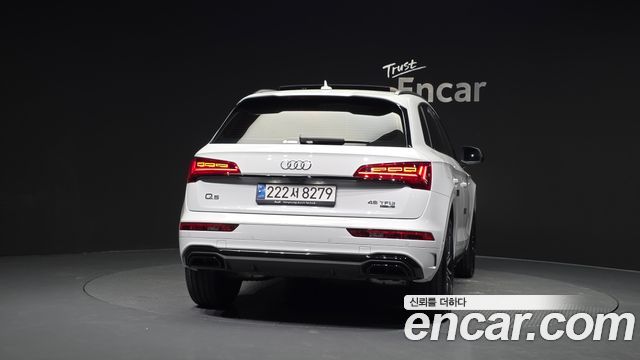 Audi Q5 FY 45 TFSI Quattro Premium - фото 3