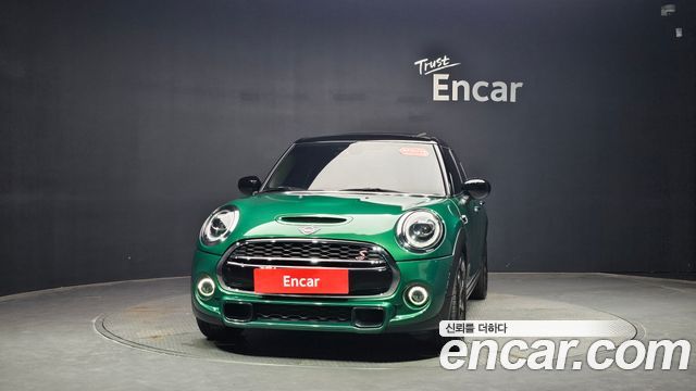 Mini Cooper S 5Door Standard 3rd - фото 1