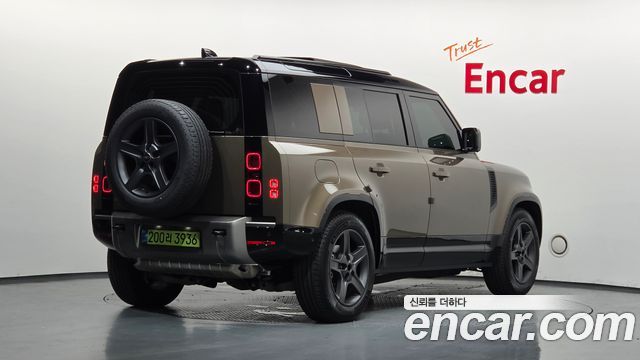 Land Rover Defender L663 110 P300 X-Dynamic SE - фото 1