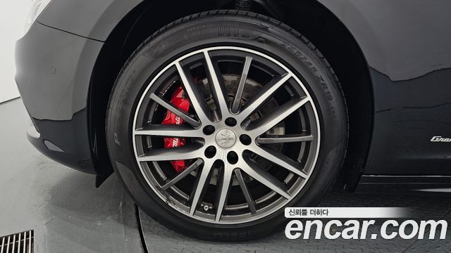 Maserati Ghibli 3.0 GranSport 3rd - фото 4