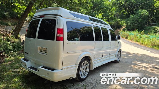 Chevrolet Express Van 6.0 - фото 3
