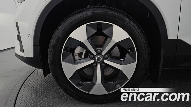 Volvo XC40 B4 Ultimate Bright - фото 4