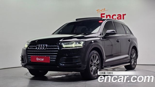 Audi Q7 45 TFSI Quattro - фото 0