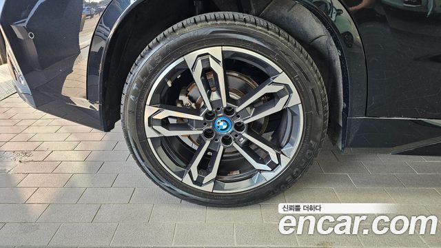 BMW iX1 U11 xDrive 30 M Sport - фото 4