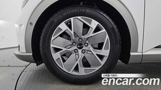 Genesis GV60 Standard - фото 3