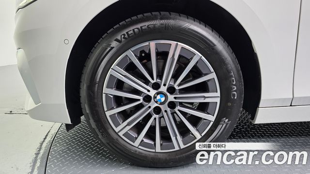 BMW 2 Series Active Tourer U06 220i Luxury - фото 4