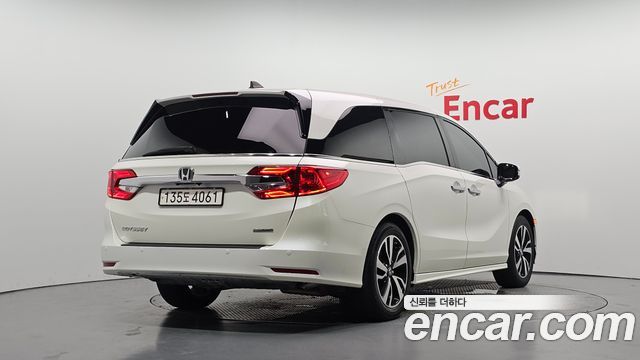 Honda Odyssey 3.5 5th - фото 1