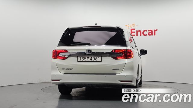 Honda Odyssey 3.5 5th - фото 3