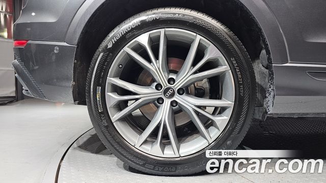 Audi Q8 50 TDI Quattro Premium - фото 4